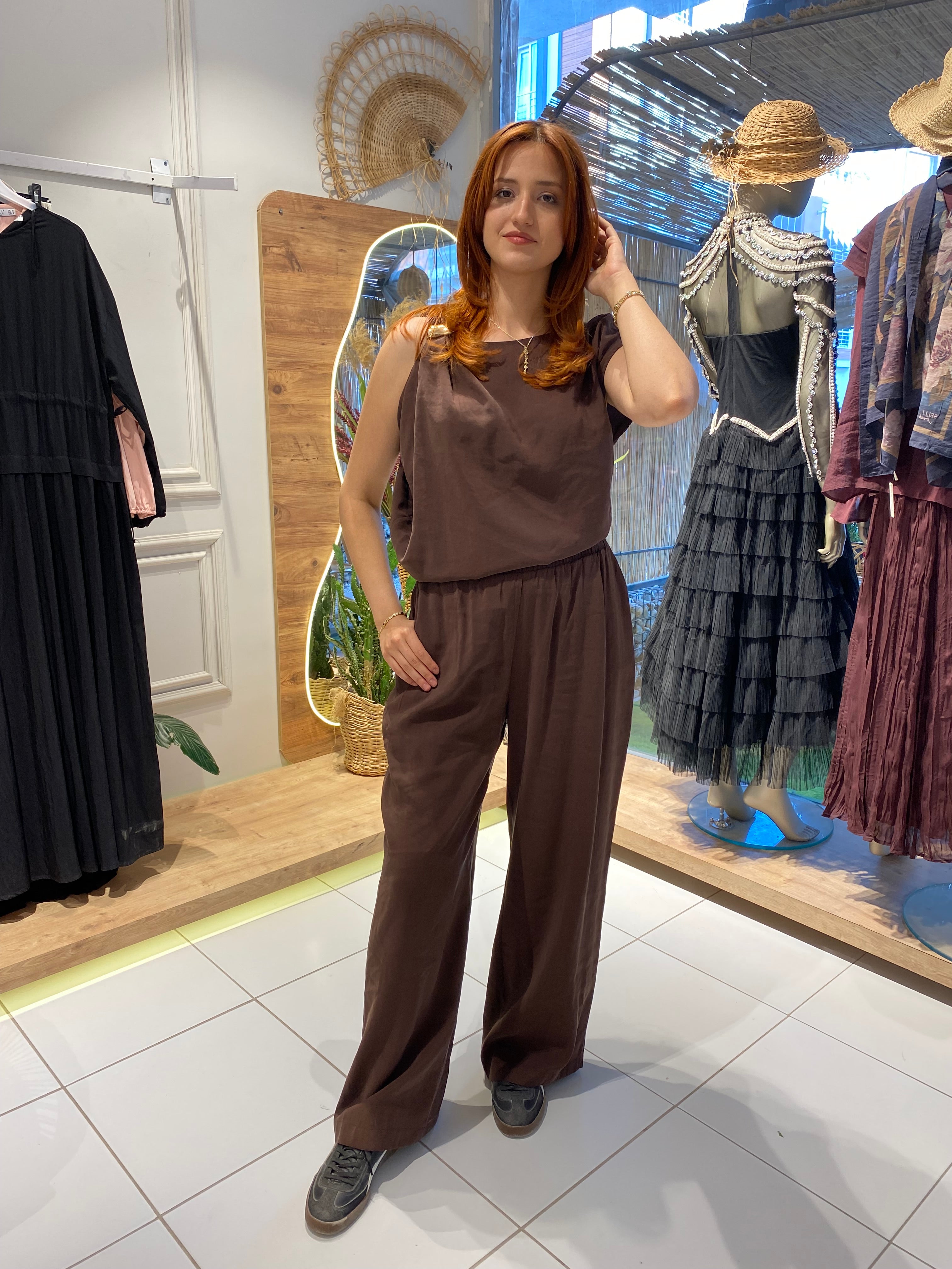 Broş detaylı ikili takım