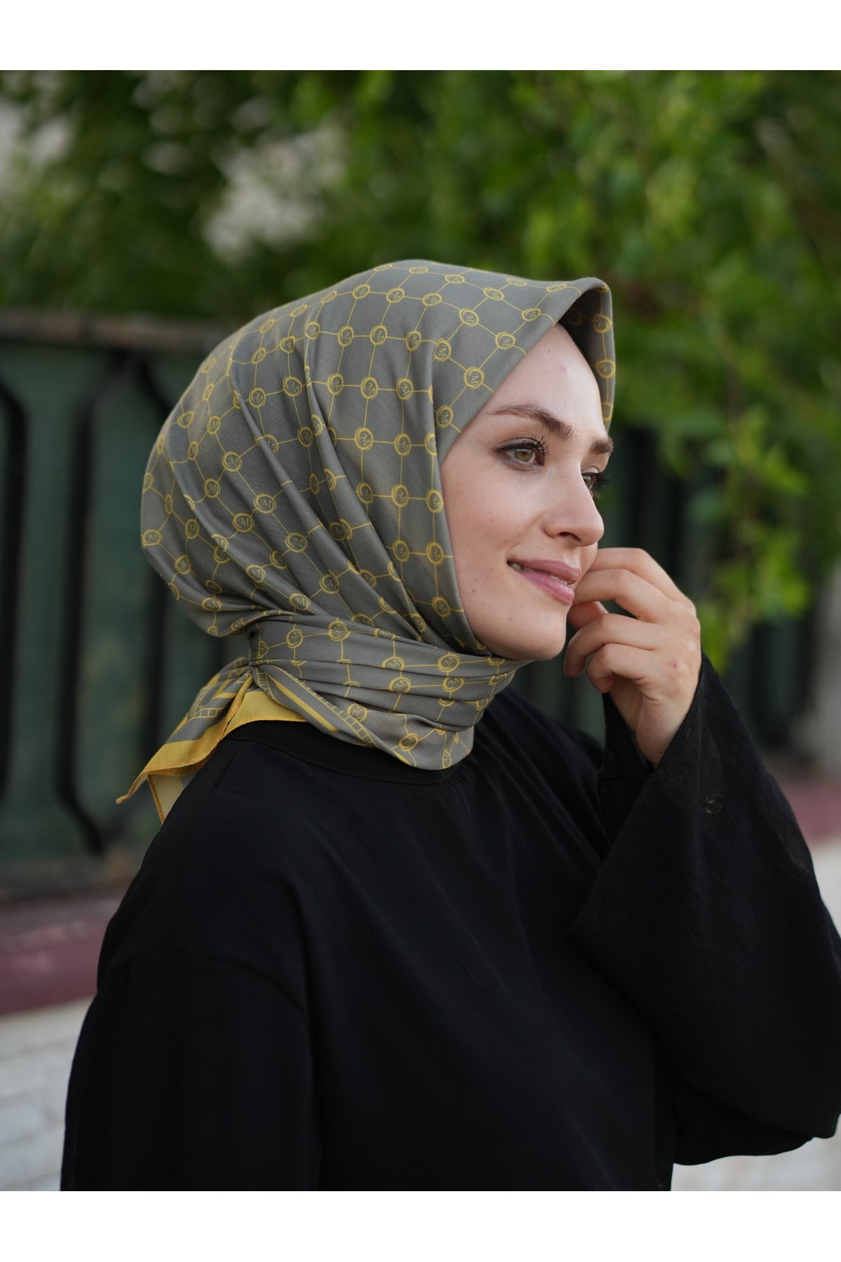 Monogram Pamuklu Soft Eşarp