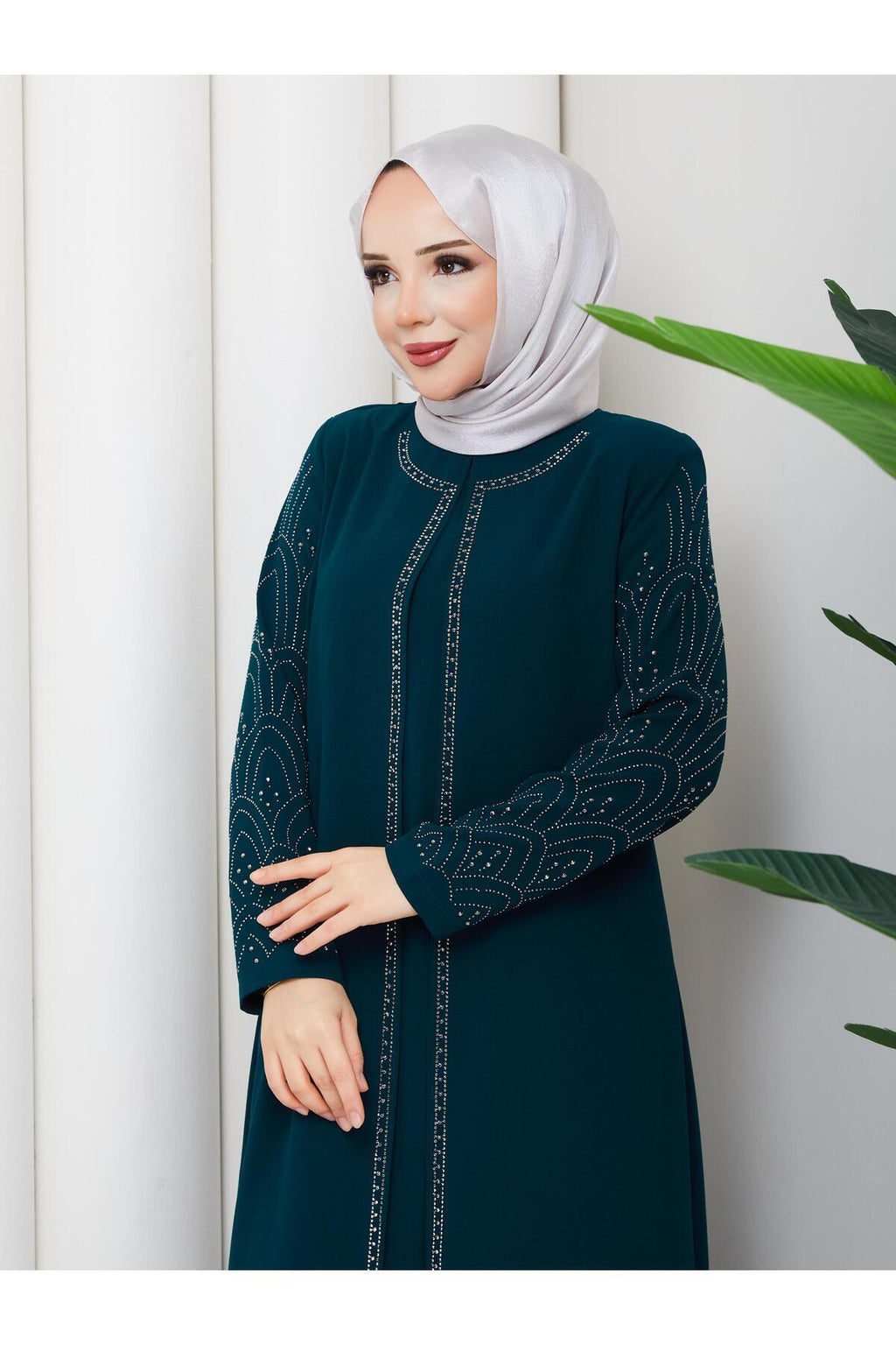 Kolları Taşlı Büyük Beden Anne Elbisesi