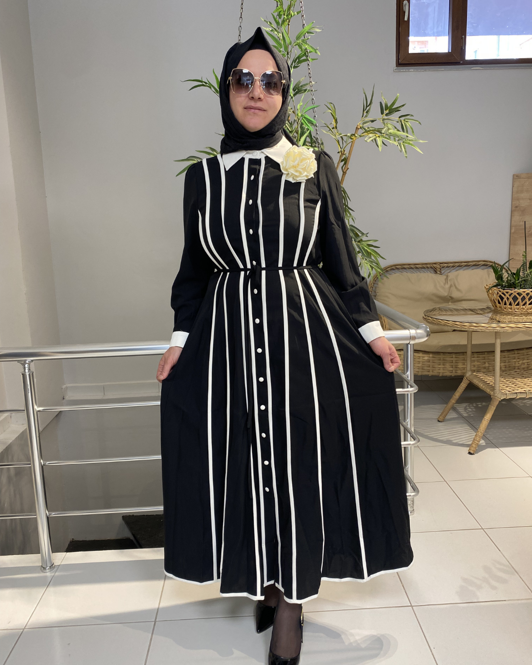 İtalyan Çizgili Beyaz Elbise