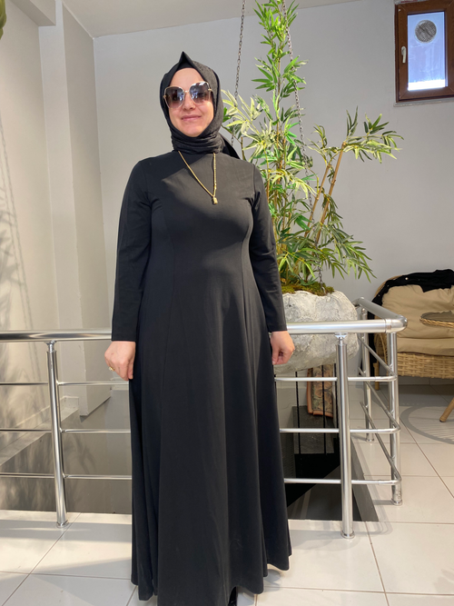 Asil Duruş Siyah Elbise